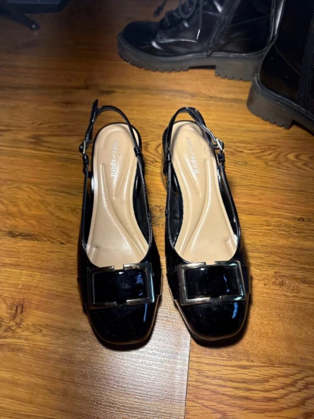 Size 7 chunky kitten heels